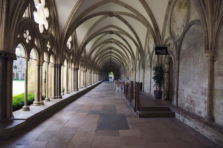 Stonehenge and Salisbury Cathedral Day Trip from London