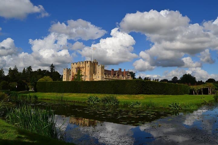 Hever Castle Private Tour from London by Luxury Sedan