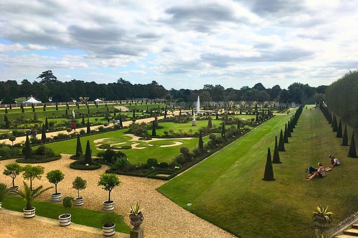 Hampton Court Palace Half Day Trip from London with Tickets