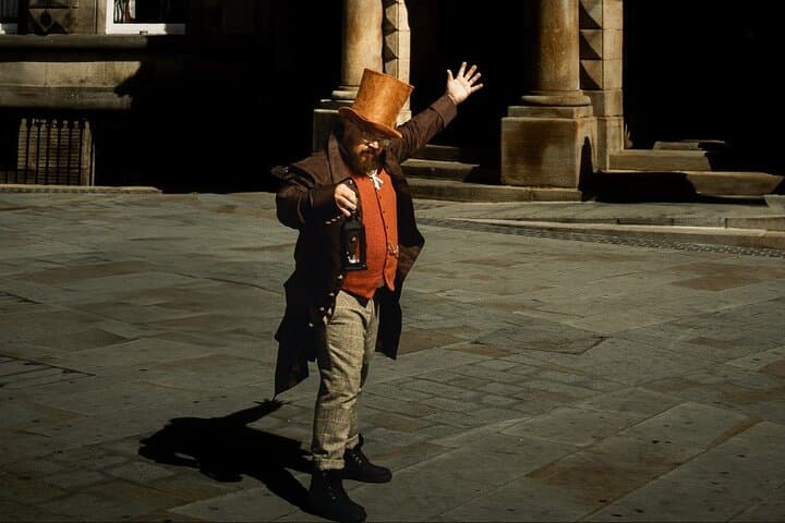 Lord Bartholomew Catch outside Leeds Corn Exchange