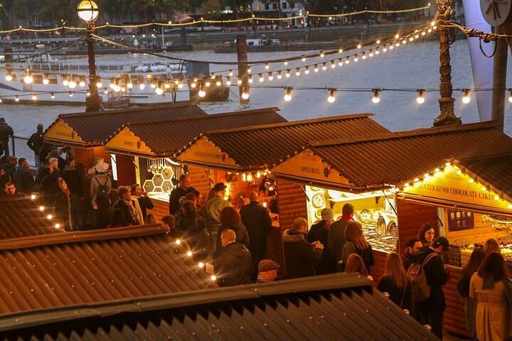 London Cheese Chocolate and Christmas Lights Food Tour