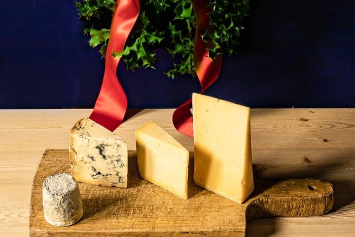 London Cheese Chocolate and Christmas Lights Food Tour