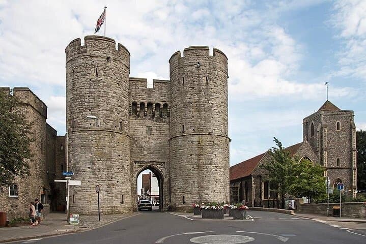 White Cliffs of Dover and Canterbury Cathedral Day Trip