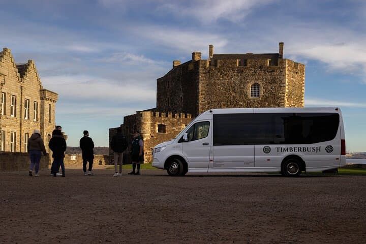 Edinburgh: Private Outlander, Palaces & Jacobite Experience