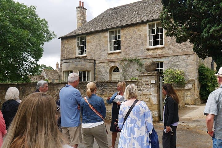 Downton Abbey and Village Small Group Tour from London