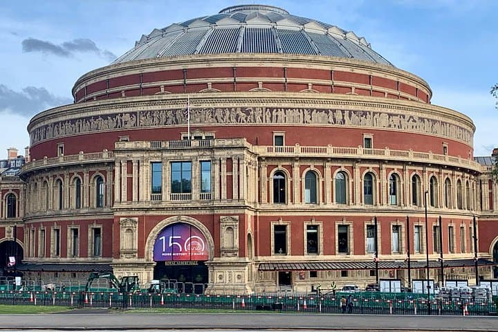 Self-Guided Audio Tour of Knightsbridge and South Kensington