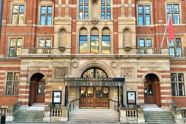 Self-Guided Audio Tour of Knightsbridge and South Kensington