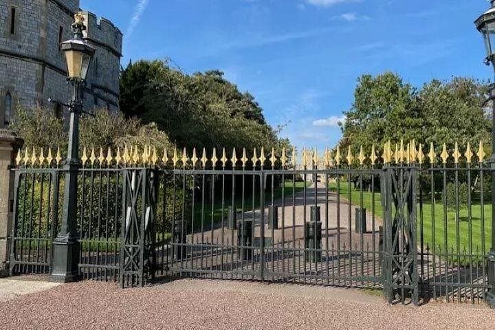 The Royal Town of Windsor: A Self-Guided Walking Tour