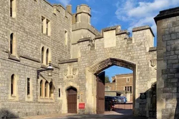The Royal Town of Windsor: A Self-Guided Walking Tour