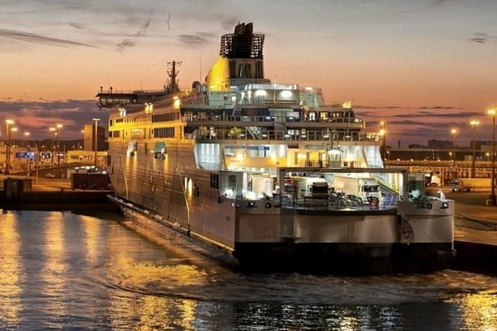 Private Transfer from London To and From Dover Cruise Port