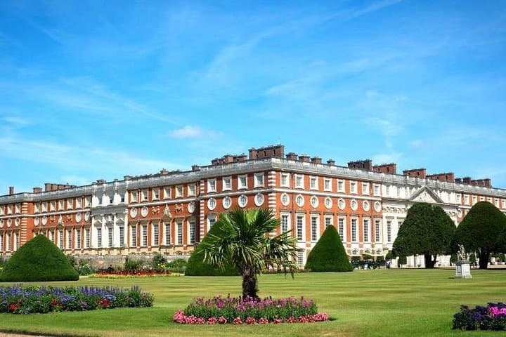 Hampton Court Palace Half Day Trip from London with Tickets