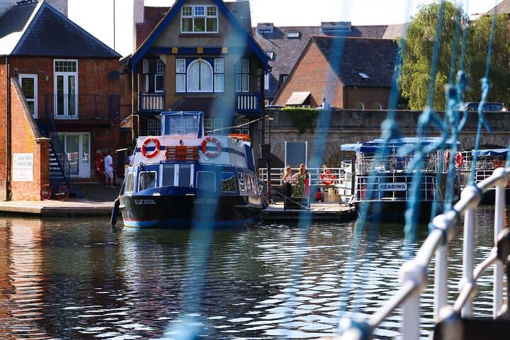 Oxford Sightseeing Boat Cruise with Prosecco