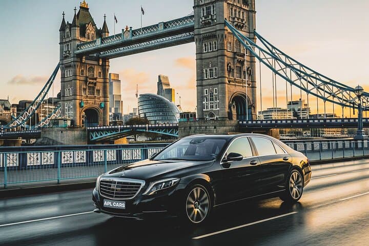 London Gatwick Airport LGW to Heathrow LHR Private Transfer