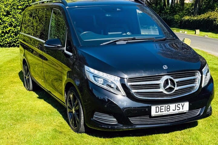 Northern Ireland Tour with Transfer by VIP Mercedes V-Class