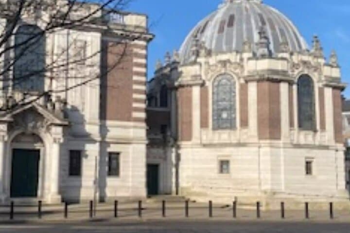 History’s Roll Call: A Self-Guided Tour of Eton and its College