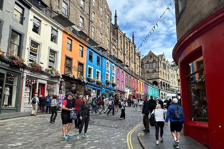 Edinburgh Private Day Guided Tour in a Black Cab