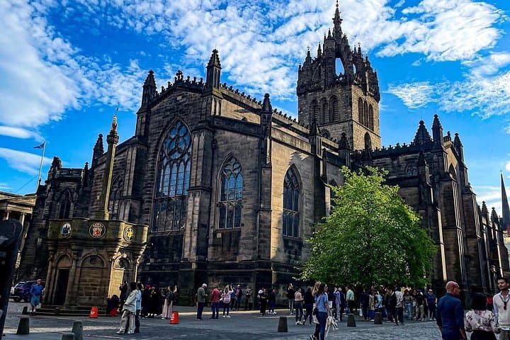 Edinburgh City 5-Hour Private Guided Taxi Tour