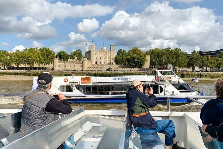 Thames Sightseeing Cruise from Westminster to Tower Bridge