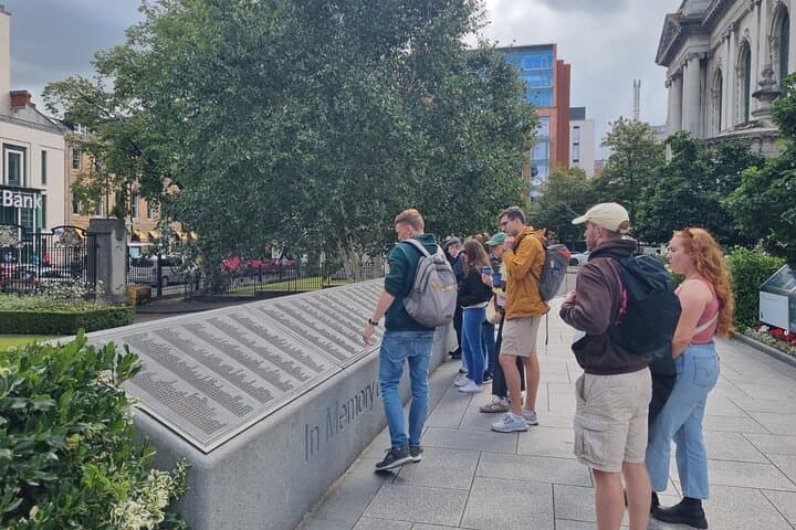 Belfast Walking Tour with a Local: History, Stories, and Culture
