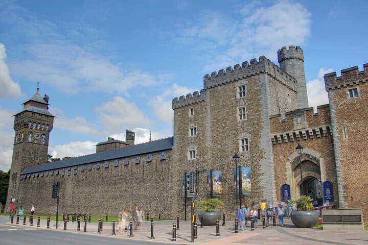 Cardiff: City Highlights Guided Walking Tour
