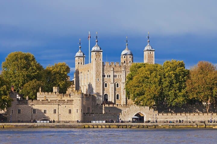 Tower of London Tickets with Thames River Cruise Ride