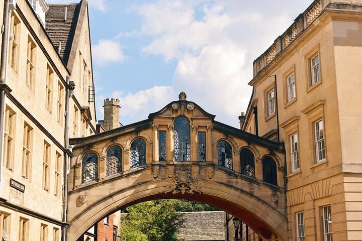 Discover the iconic Bodleian Library, one of the oldest libraries in Europe, on your private Oxford tour.