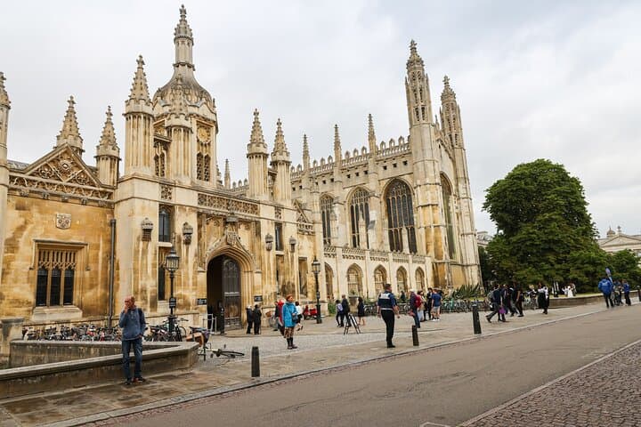 Cambridge's Ghosts GPS Self Guided Audio Walking Tour w/EMFReader