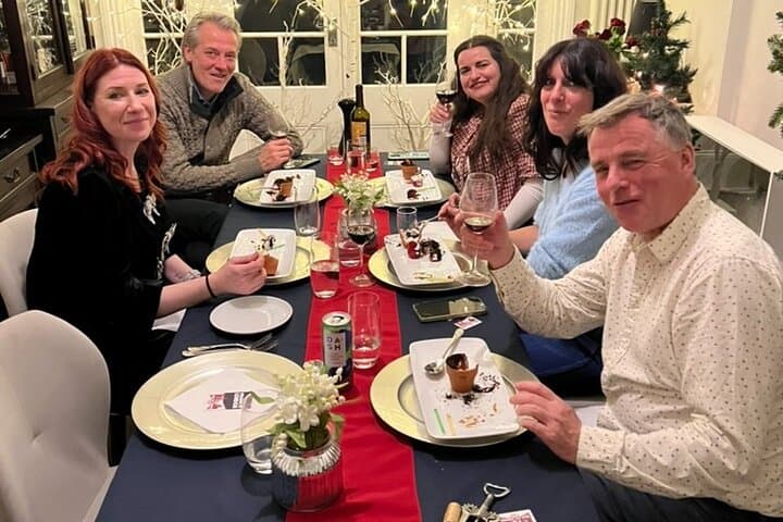 Private British Home Cooking Class in London with Dan
