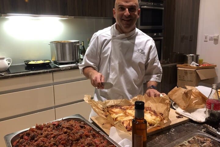 Private British Home Cooking Class in London with Dan