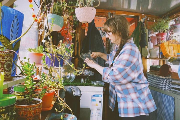 Private Spanish Cooking Class in London on a Houseboat