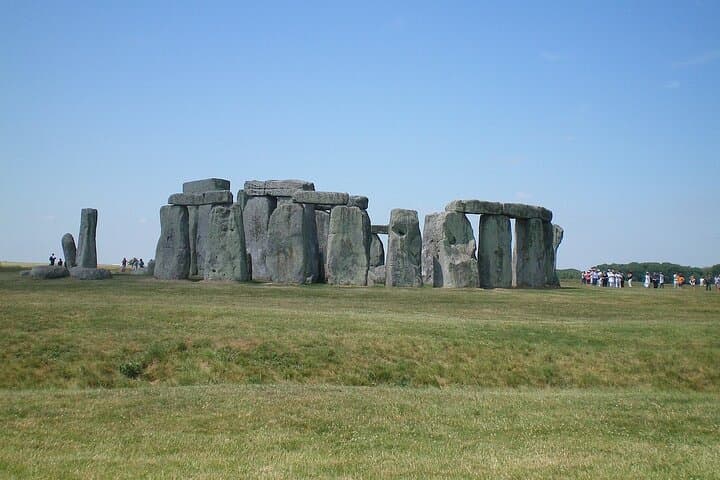 Buckingham Palace and Stonehenge Tour