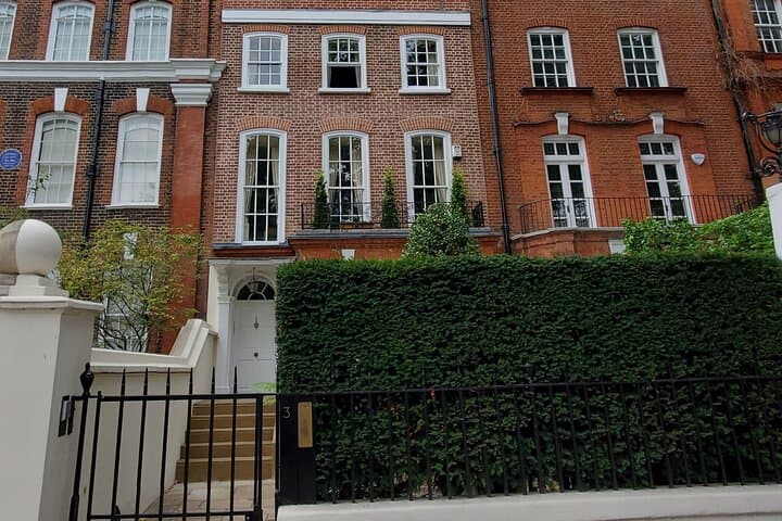 Rolling Stones Birthplace Tour in London by Black Taxi