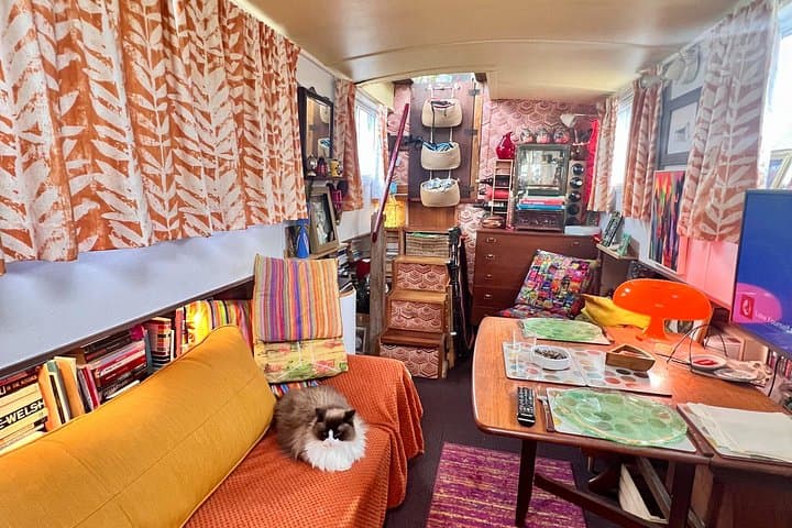 Private Spanish Cooking Class in London on a Houseboat