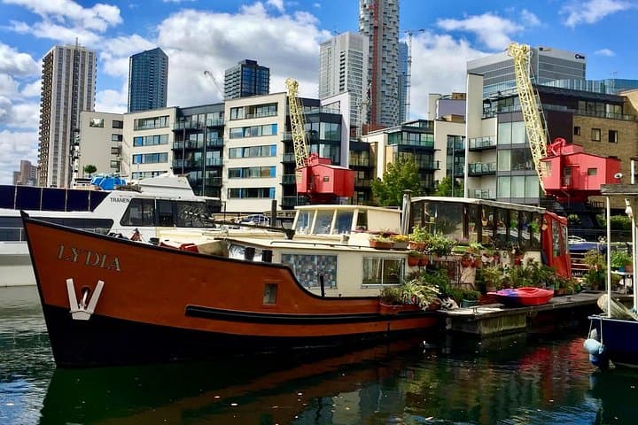 Private Spanish Cooking Class in London on a Houseboat