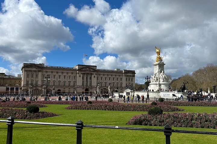 London Private Walking Tour with a Local