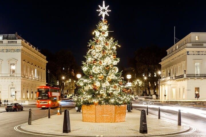 London Christmas Lights Night Tour with Live Guide