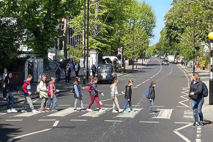 Rock and Roll Taxi Tour of London Icons and Legends