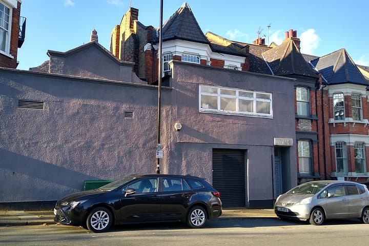 The Kinks Private Walking Tour of North Finchley
