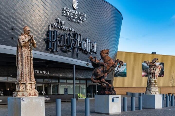 Transfer to and from Central London to Harry Potter Studio
