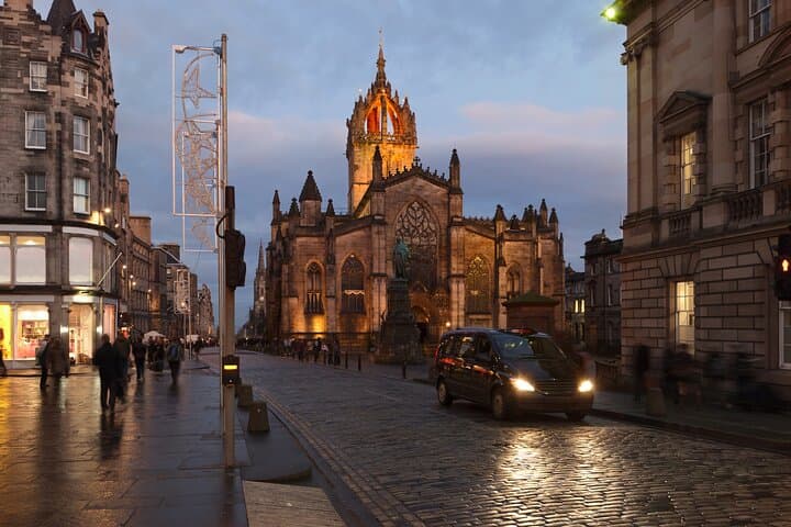 Private Ghost Walking Tour in Edinburgh Historic Old Town