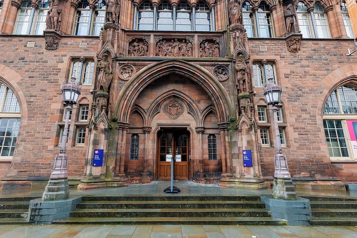 Private Historic Walking Tour in Edinburgh Castle