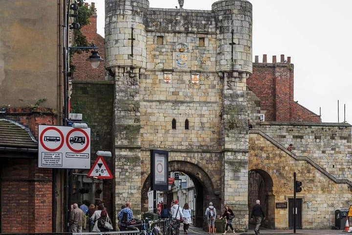 York’s Haunted Pubs: A Self-Guided Walking Tour