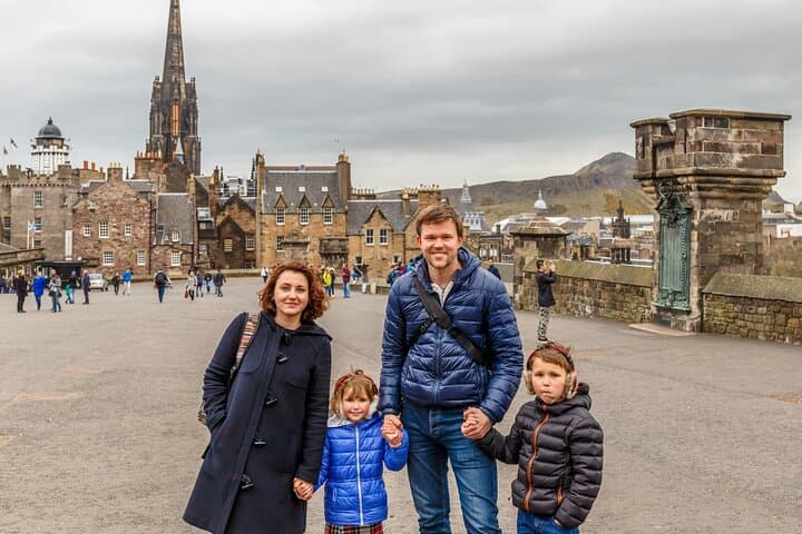 Edinburgh Old Town Landmarks Private Guided Walking Tour