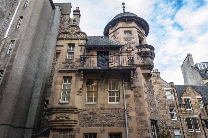 Edinburgh Old Town Landmarks Private Guided Walking Tour