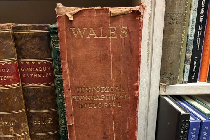 Full Day Private Book & Brecon Tour including Hay-on-Wye