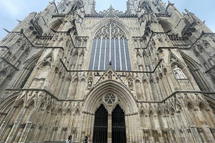 York Minster Guided Tour with Entry & Audio Guide