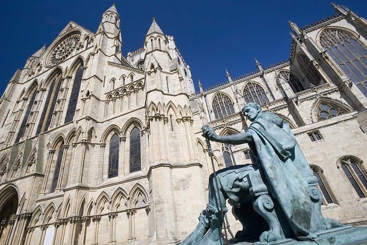 York Minster Guided Tour with Entry & Audio Guide