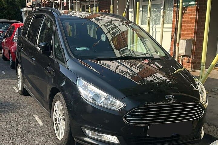 Private London City Tour in Luxury Vehicle