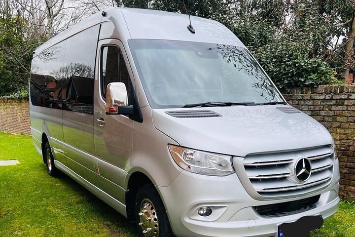 Private London City Tour in Luxury Vehicle