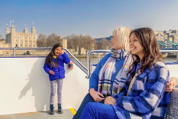 Thames Sightseeing Cruise with Flexible Time and Departure Pier